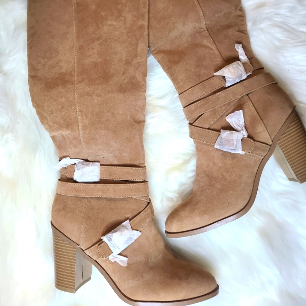 SZ 9.5 Tan Block Heel Tall Boots